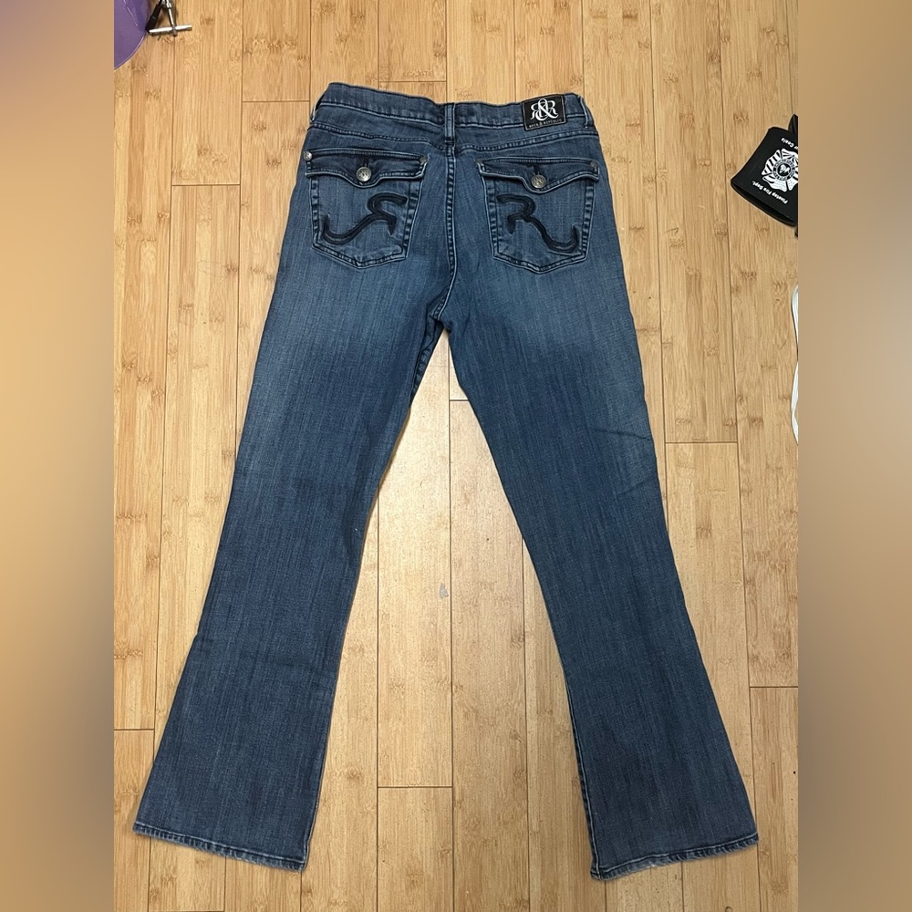 y2k Rock & Republic jeans!
Size 14, fits a bit small 
Minor loose lining inside